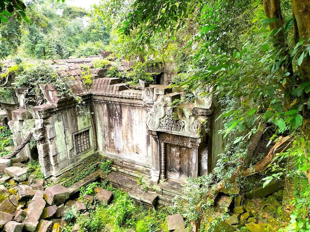Beng-Mealea-temple-Angkor-Adventure-Cambodia-Adventure-Classic-Adventure-Cambodia-Tours-Angkor-Cambodia-Adventure-angkorcamadventure.com-03
