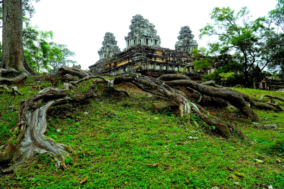 Takeo-temple-Siem-Reap-Angkor-Cambodia-SiemReap-Adventure-Angkor-Adventure-Cambodia-Adventure-Angkor-Cambodia-Adventure-angkorcamadventure.com-Mengkav-Seung-English-Speaking-Tour-Guide-08